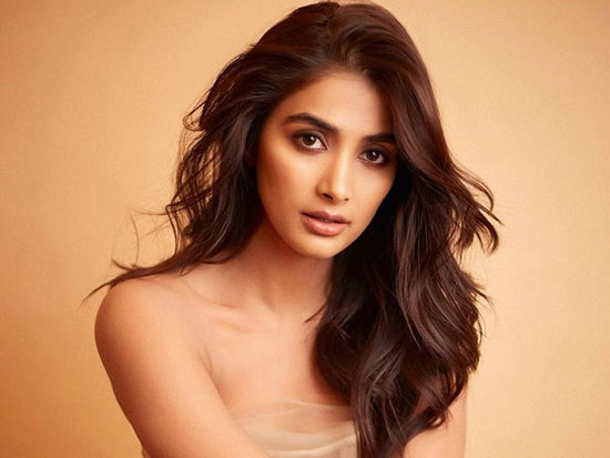 Alluring Photoshoot Of Pooja Hegde